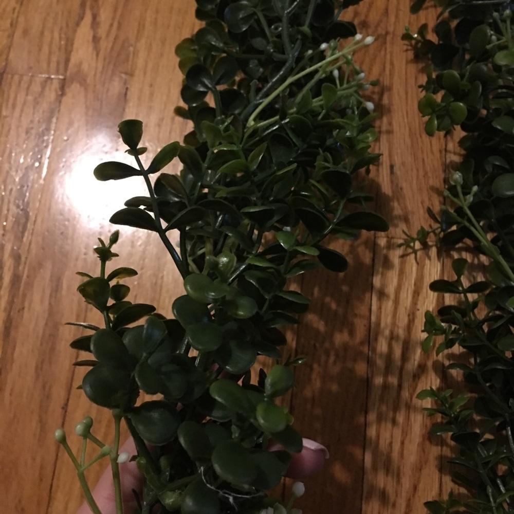 (5) faux plastic greenery for wedding. 6’